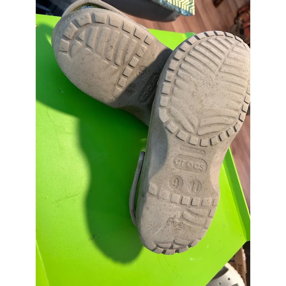 CROCS classic clogs